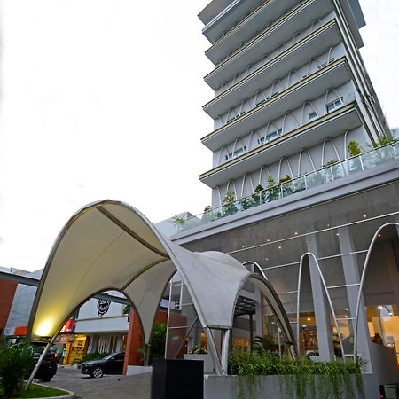 泗水丽莎酒店 外观 照片
