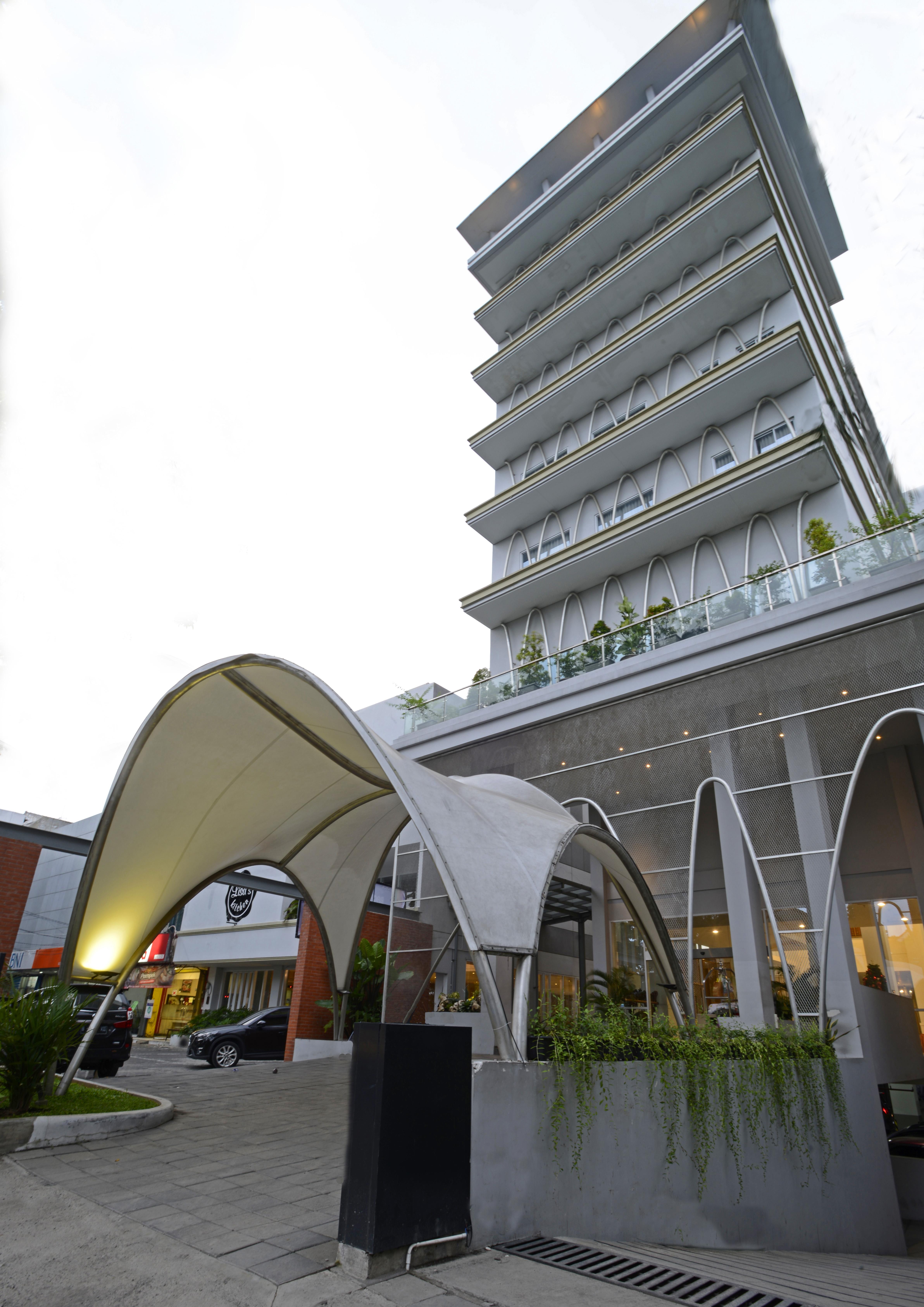 泗水丽莎酒店 外观 照片