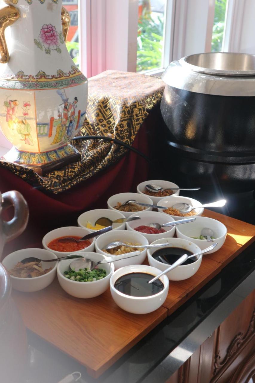 泗水丽莎酒店 外观 照片